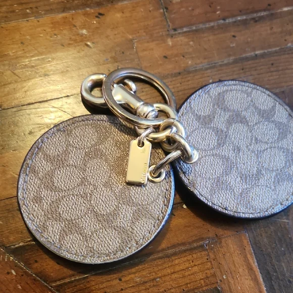 Coach Gold and Pink Key Card Holder - Picture 4 of 6